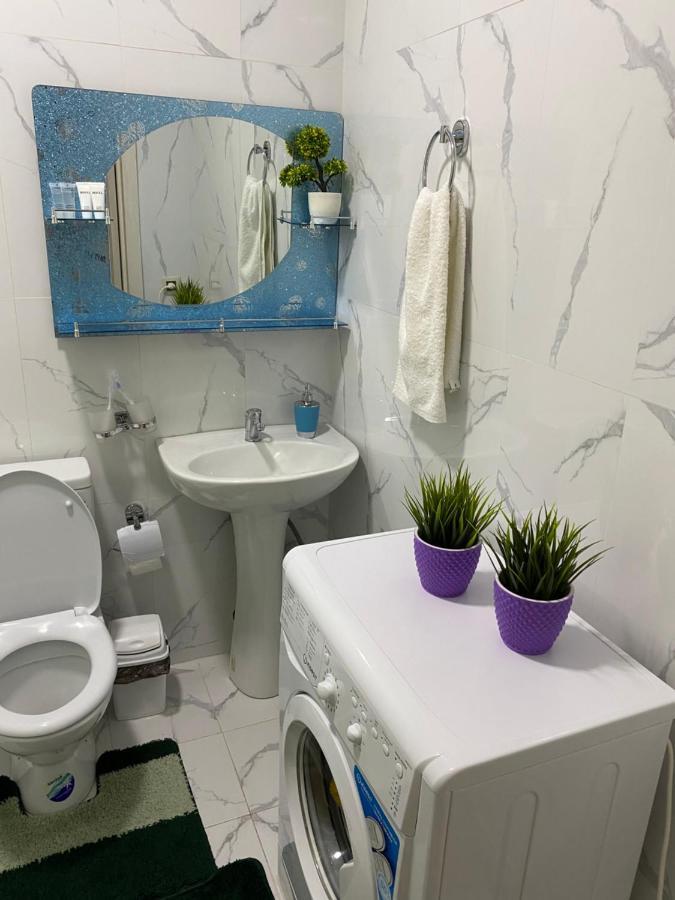 Оригинальная 1 Ком Квартира В Сердце Алматы Apartment Exterior photo