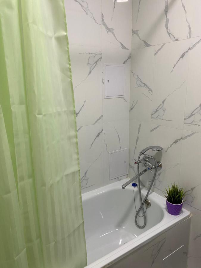 Оригинальная 1 Ком Квартира В Сердце Алматы Apartment Exterior photo